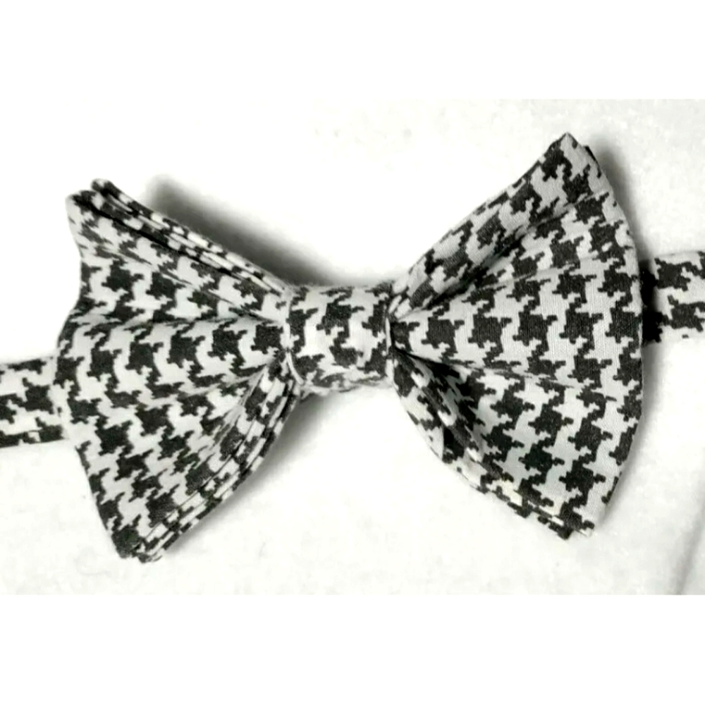 Father's Day Houndstooth Handmade Bowtie. Wool. Pre-tied. Adjustable. 4" x 2"